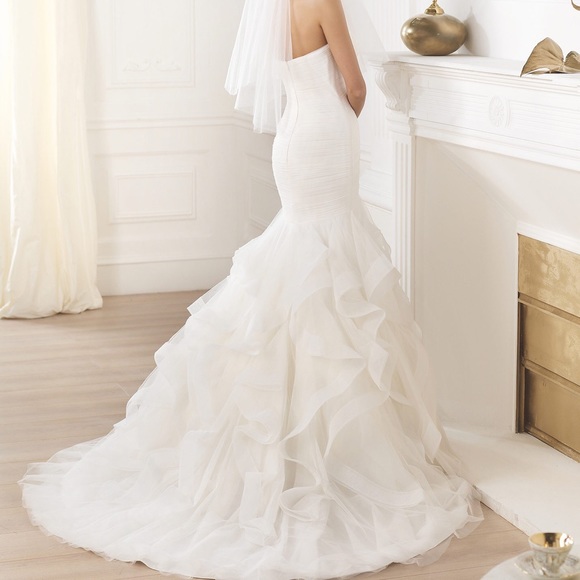 Pronovias Ledurne Wedding Dress - Picture 3 of 7